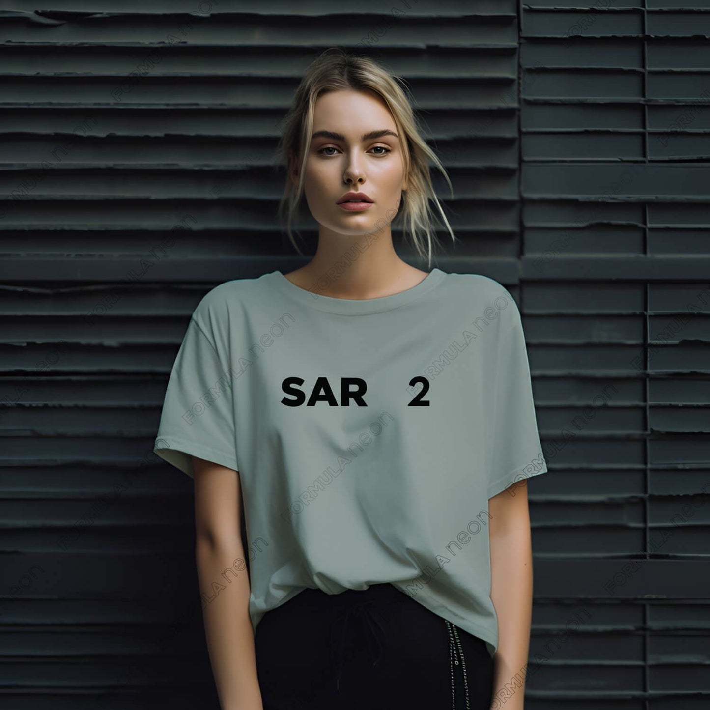 sar-tee-black-d5_||_Bay